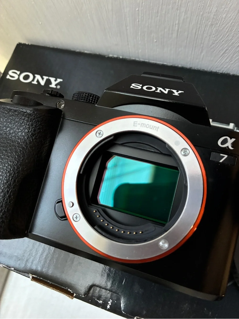 Sony Alpha a7 (Mark 1) Mirrorless Camera with 28mm-70mm f/3.5-5.6 OSS kit lens